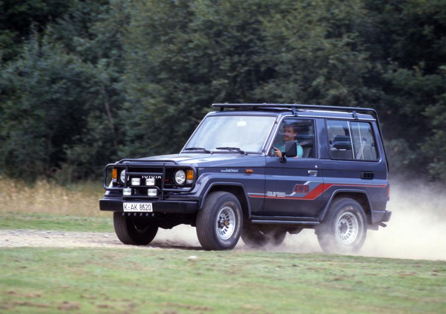  Toyota Land Cruiser II Hard Top (LJ71) 1985 года  (фото 18 из 19)